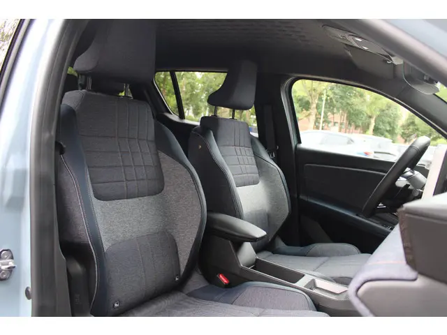 Renault 4 comfort range techno 52 kWh 2025 Elektrisch 27