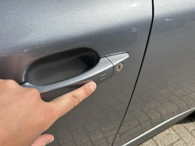 Peugeot 2008 1.2 Hybrid 145 GT 2025 Hybride Benzine 37