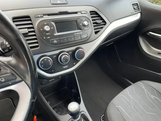 Kia Picanto 1.0 CVVT Design Edition 2013 Benzine 12