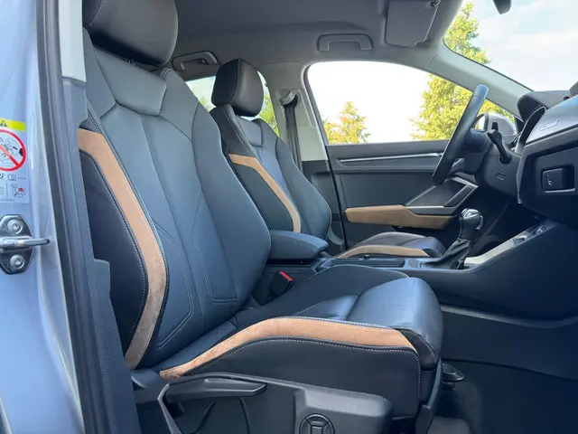 Audi Q3 35 TFSI * Leder * 360 Camera * Keyless 2020 Benzine 59