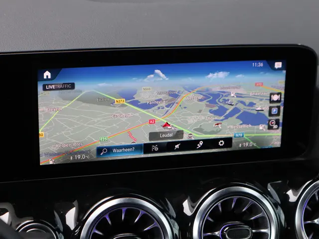 Mercedes-Benz GLA 250 e AMG Line 2022 Hybride Benzine 21