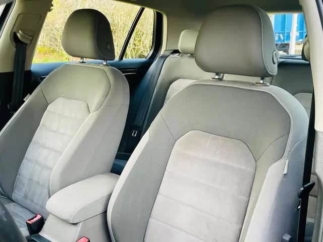 Volkswagen Golf 1.4 TSI Highline/Automaat 2013 Benzine 10