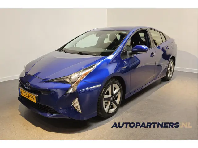 Toyota Prius 1.8 Dynamic 2018 Hybride Benzine