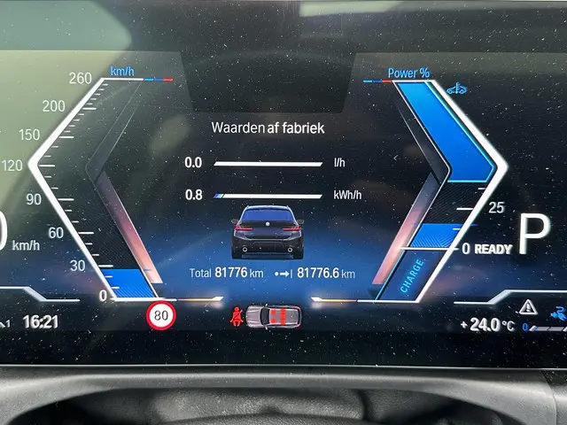 BMW 3 Serie Touring 330e M Pakket 2023 Hybride Benzine 12