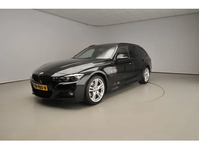 BMW 3 Serie Touring 320i 2019 Benzine 48