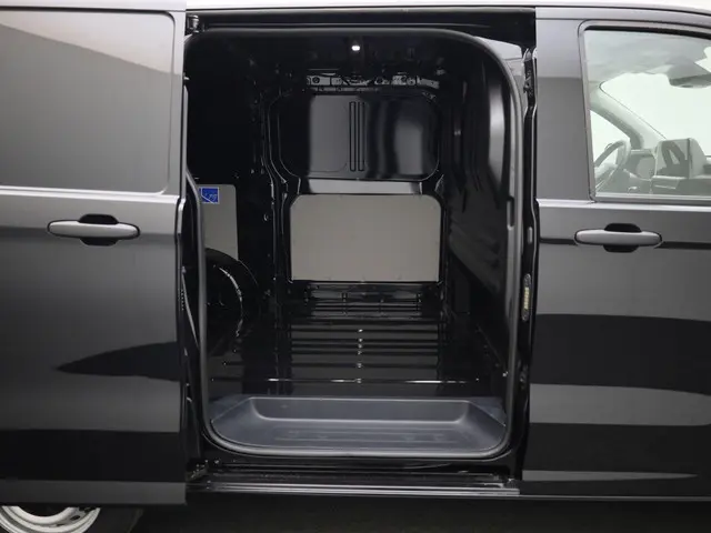 Volkswagen Transporter 2.0TDi 150pk Life L1 2024 Diesel 11