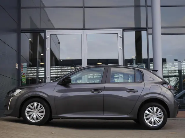 Peugeot 208 1.2 PureTech Active 2023 Benzine 6