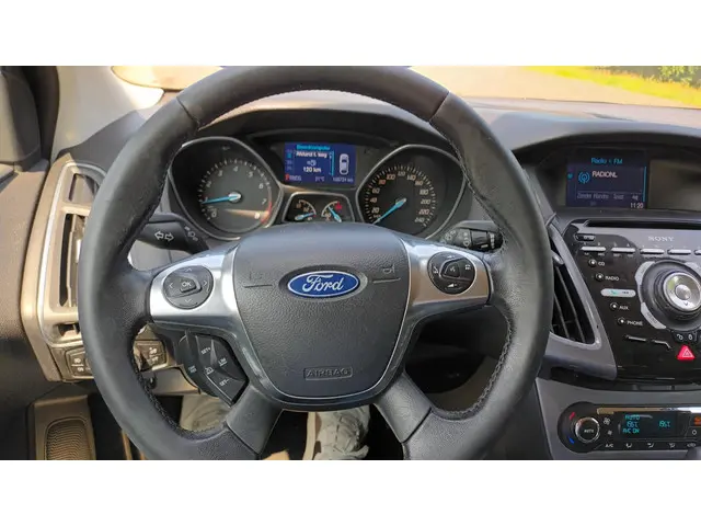 Ford Focus Wagon 1.6 Titanium Automaat 2013 Benzine 18