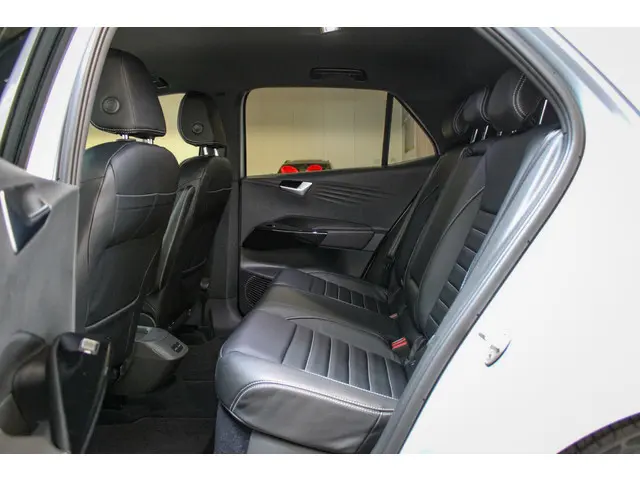 Volkswagen ID.3 Pro 58 kWh | LEDER | UNIEK! | 2020 Elektrisch 13