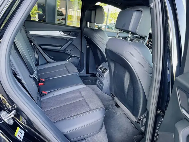 Audi Q5 40 TFSI S edition 2023 Hybride Benzine 44