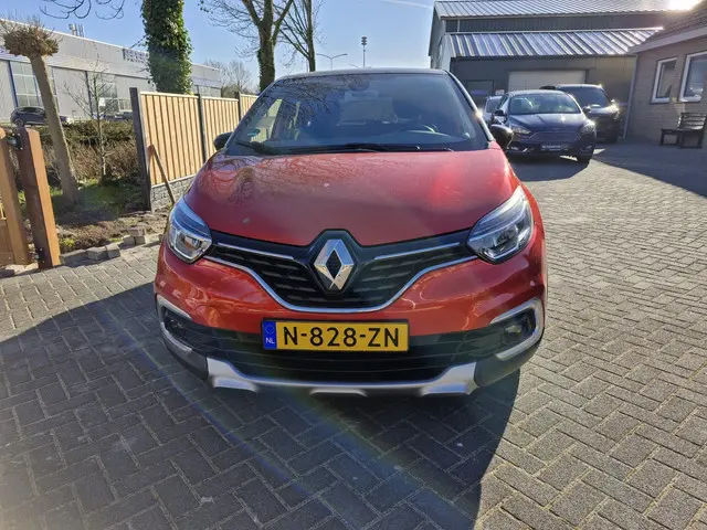 Renault Captur 0.9 TCe Bose 2018 Benzine 12