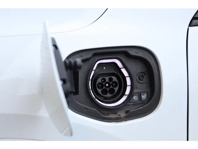 Ford Kuga 2.5 PHEV AUT. ST-LINE 2020 Hybride Benzine 36