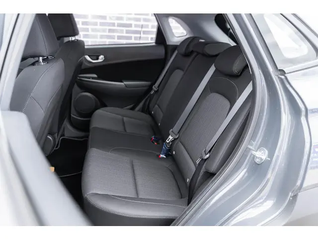 Hyundai Kona 1.6 GDI HEV Comfort 2023 Hybride Benzine 18