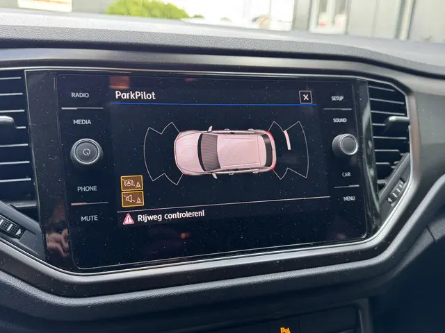 Volkswagen T-Roc 1.5 TSI 150pk H6 Style 2019 Benzine 6
