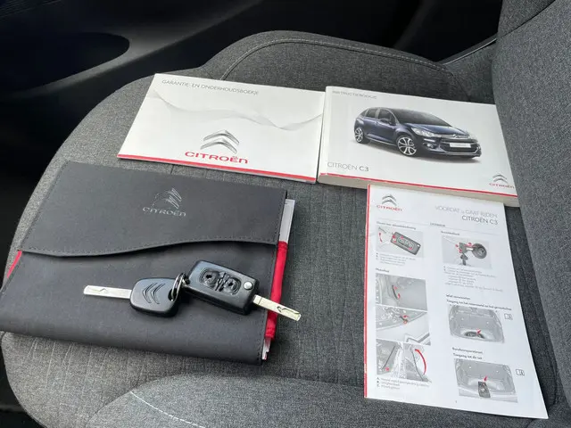 Citroën C3 1.2 PureTech Collection 2016 Benzine 17