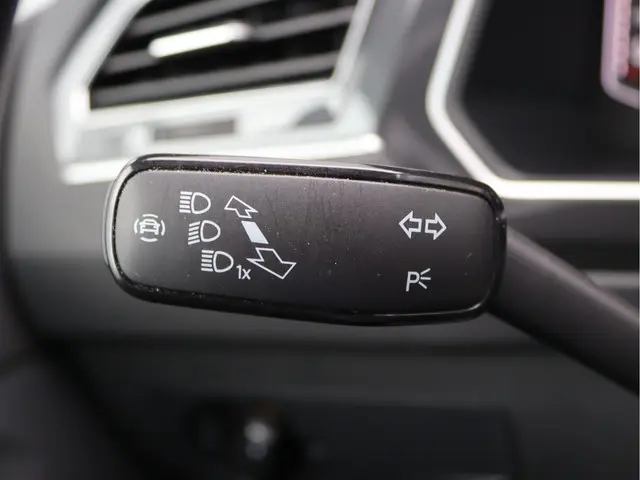 Volkswagen Tiguan Hybrid R-Line 2023 Hybride Benzine 38
