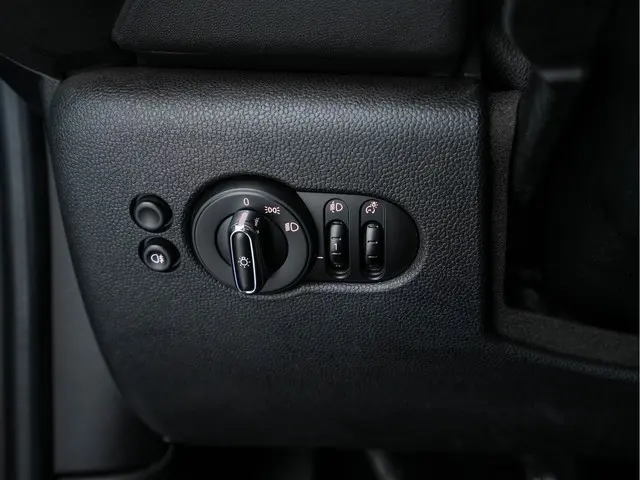MINI One Mini 1.5 D Business-Pack 2018 Diesel 19