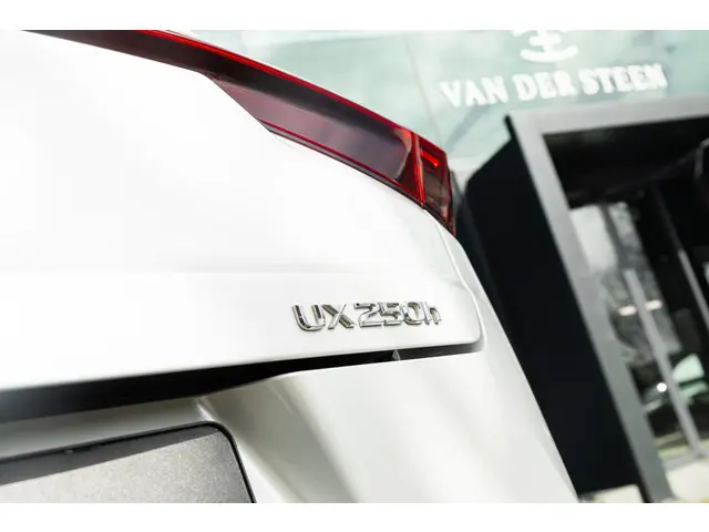 Lexus UX 250h Business Line 2022 Hybride Benzine 41