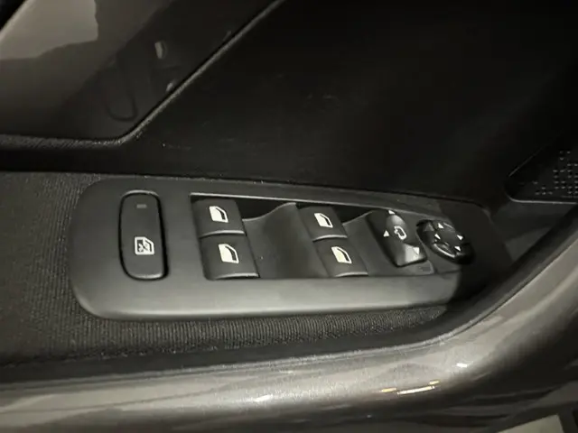 Peugeot 2008 1.2 PureTech Active 2016 Benzine 15