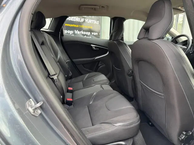 Volvo V40 1.5 T2 R-Design AUTOMAAT!! 2016 Benzine 9