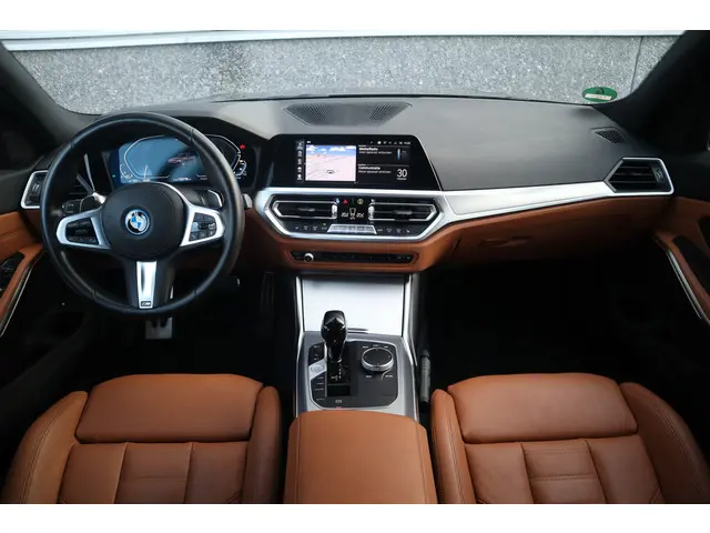 BMW 3 Serie 320e M-Sport 2022 Hybride Benzine 4