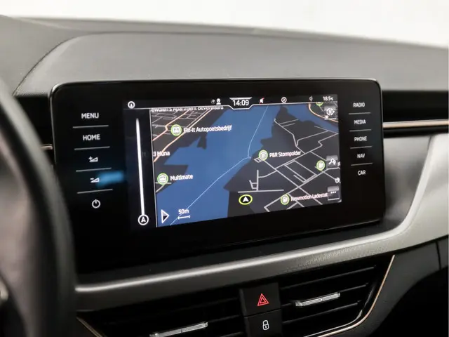 Škoda Scala 1.0 TSI Sport Deluxe 2021 Benzine 23