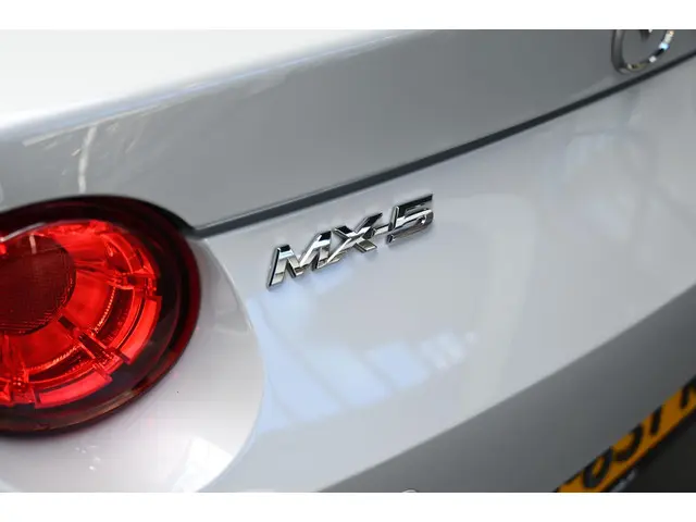 Mazda MX-5 SkyActiv-G 160 6MT GT-M 2015 Benzine 13