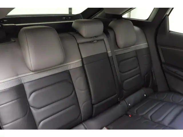 Citroën C5 X C5X 1.2 PureTech Plus 2025 Benzine 14