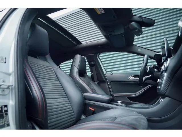 Mercedes-Benz A-Klasse 180 Ambition 2016 Benzine 17
