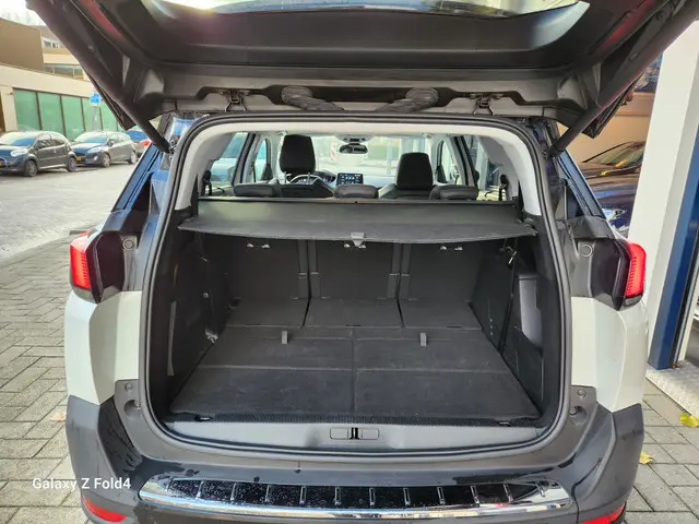 Peugeot 5008 1.2 PureTech Allure 7p 2020 Benzine 9