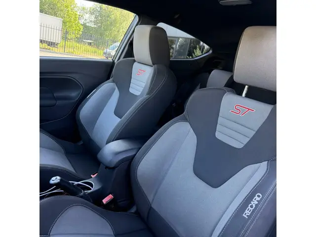 Ford Fiesta 1.6 ST1 | Uniek | Super Netjes ! 2014 Benzine 8