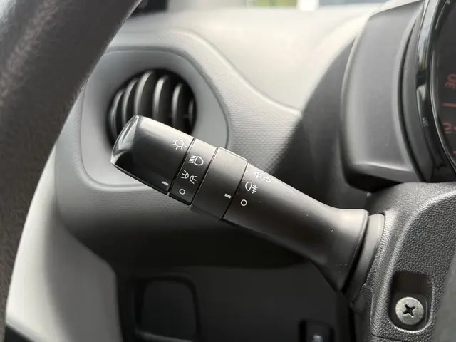 Peugeot 108 1.0 e-VTi Junior 2016 Benzine 13