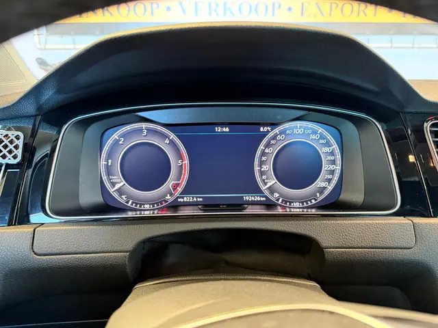 Volkswagen Golf 2.0 TDI Highline 2018 Diesel 12