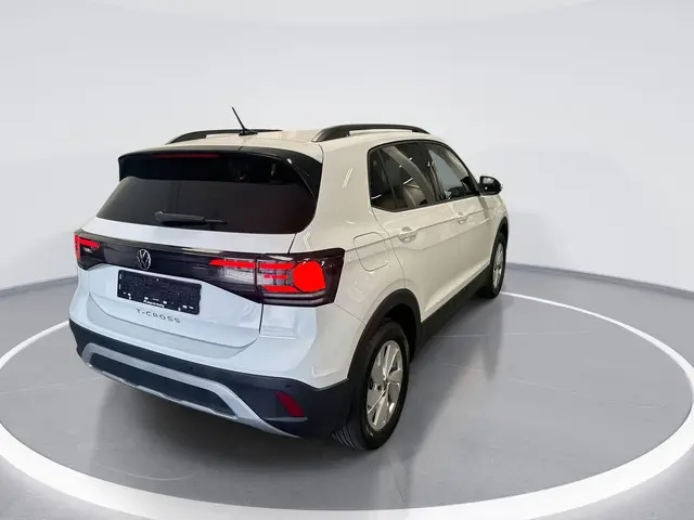 Volkswagen T-Cross 3