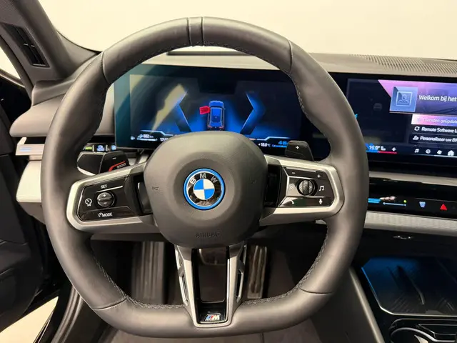 BMW 5 Serie Touring 530e 2024 Hybride Benzine 13