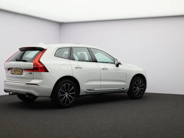 Volvo XC60 T5 AWD Inscription 2017 Benzine 2