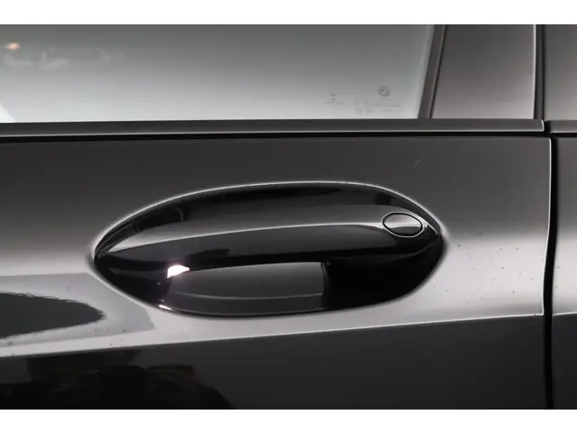 BMW 1 Serie 118i Business Edition 2022 Benzine 48