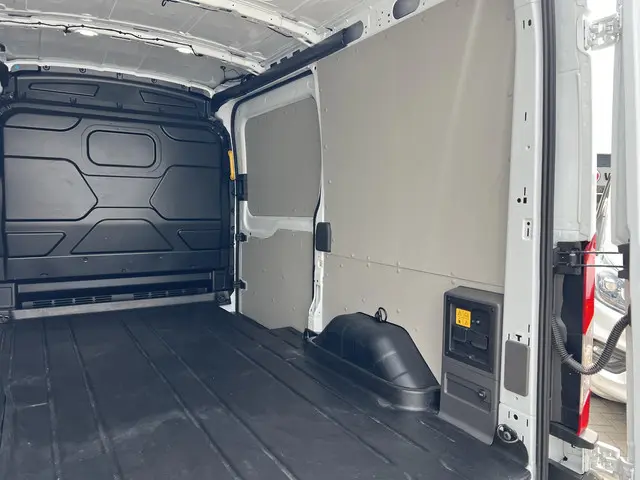 Ford E-Transit 350 L2H2 Trend 68 kWh 2023 Elektrisch 9