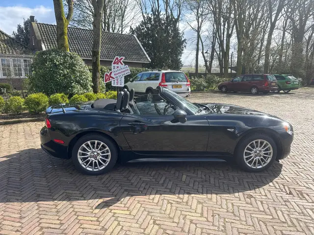 Fiat 124 Spider 1.4 MultiAir Turbo Lusso 2017 Benzine 7