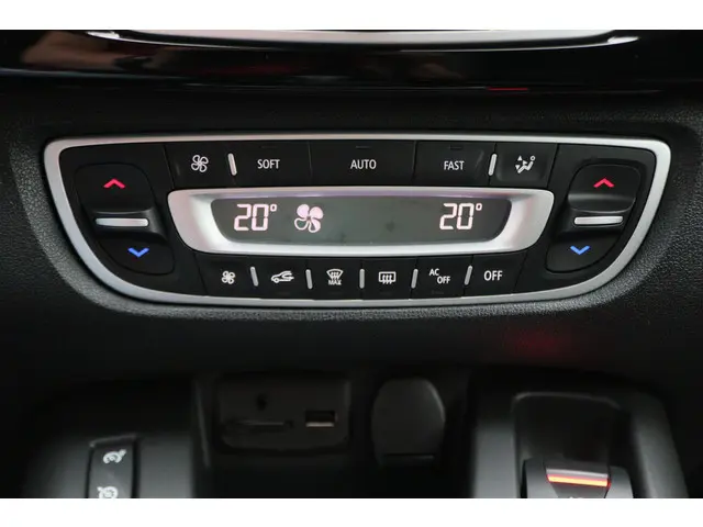 Renault Scénic 1.2 TCe Bose 2015 Benzine 48
