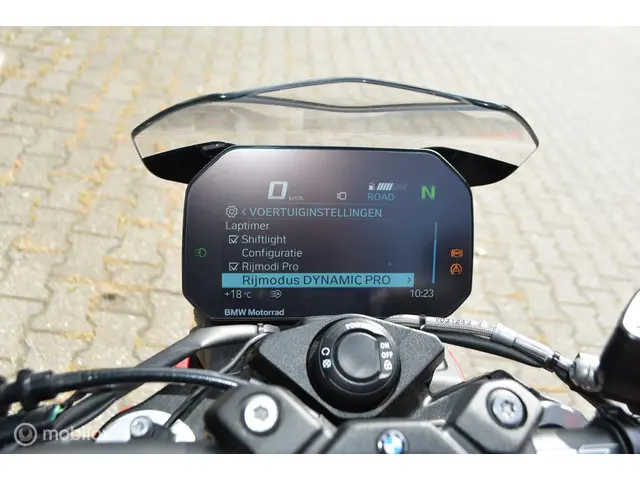 BMW S 1000 R  Alle pakketten 2022 Benzine 8