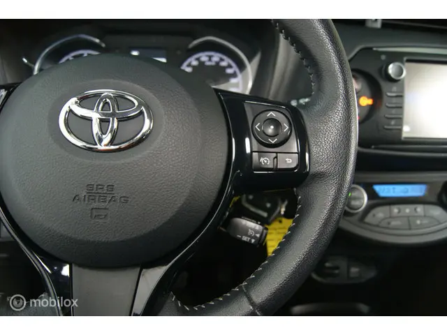 Toyota Yaris 1.5 VVT-i Design 2017 Benzine 15