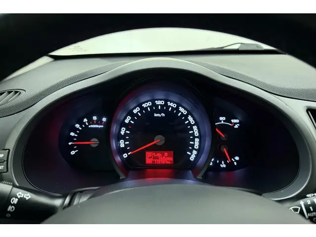 Kia Sportage 2.0 CRDI Plus Pack AWD 2013 Diesel 28