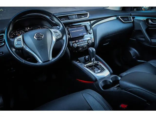 Nissan QASHQAI 1.2 Tekna 2017 Benzine 4