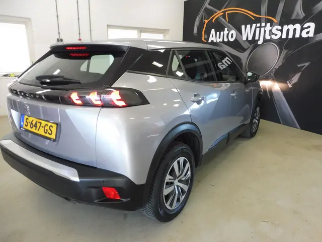 Peugeot 2008 1.2 PureTech Active 2023 Benzine 2