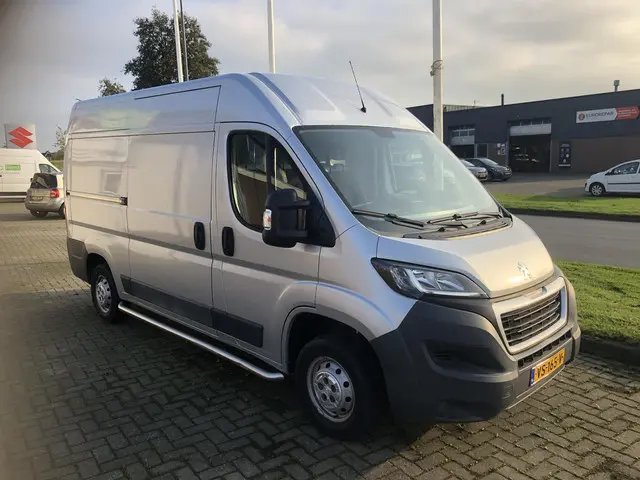 Peugeot Boxer 330 2.2 HDI L2H2 XR 2016 Diesel 4