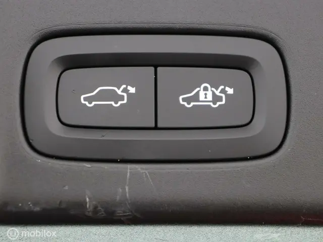 Volvo V90 2.0 T4 R-Design | ACC | PILOT | LEER | 2019 Benzine 47