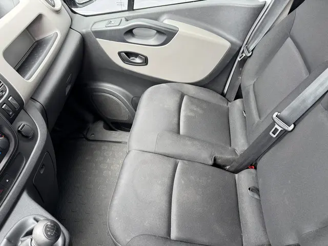 Renault Trafic 1.6 dCi T27 L1H1 Comfort 2017 Diesel 12