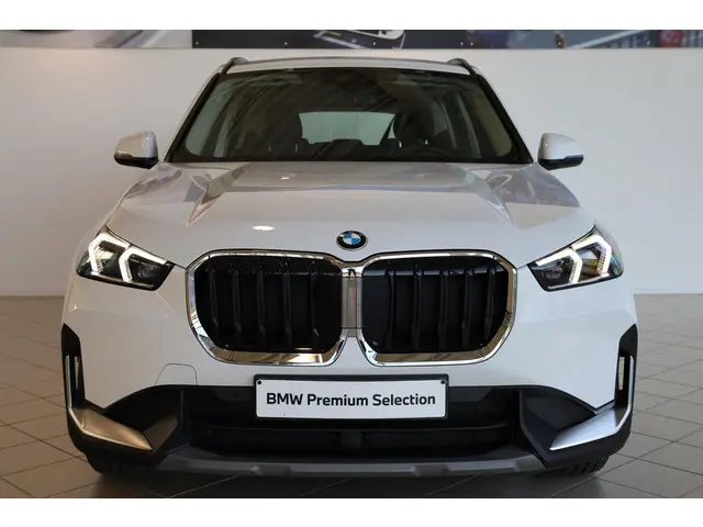 BMW X1 sDrive18i 2022 Benzine 4