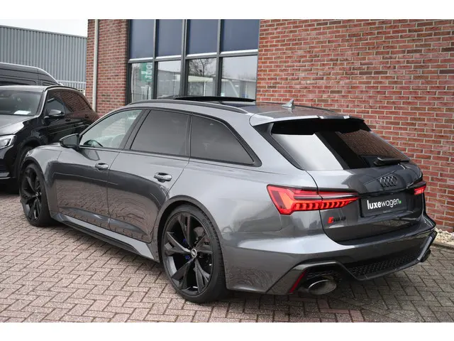Audi RS6 Avant 4.0 TFSI quattro 2022 Benzine 90
